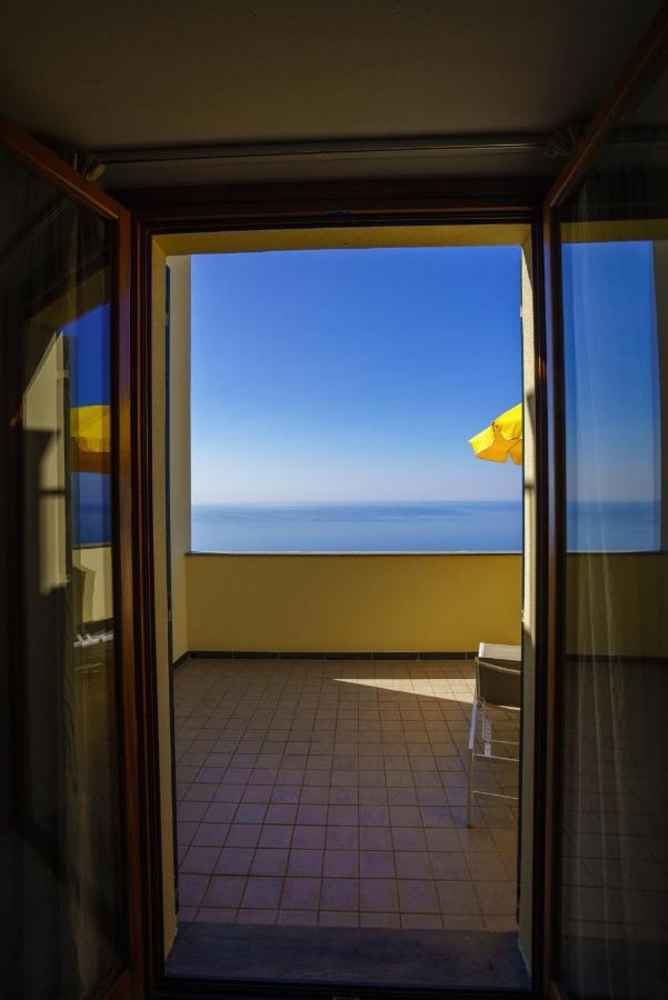 Albergo Luna Di Marzo Volastra Ngoại thất bức ảnh